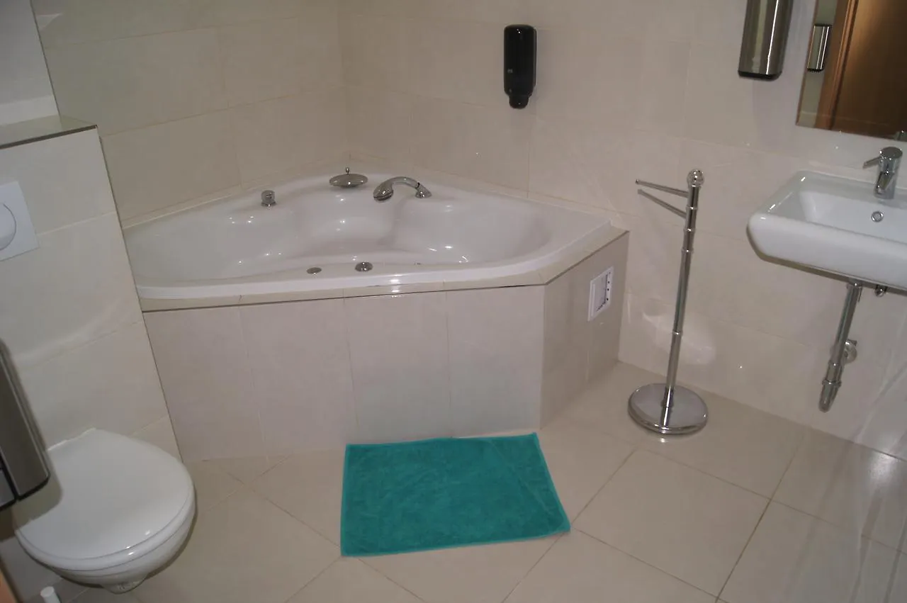 Opera Loft Rooms And Apartments 부다페스트 3*,