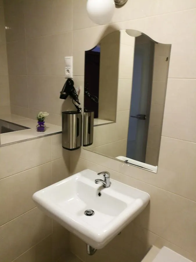 Opera Loft Rooms And Apartments Budapest 3*,