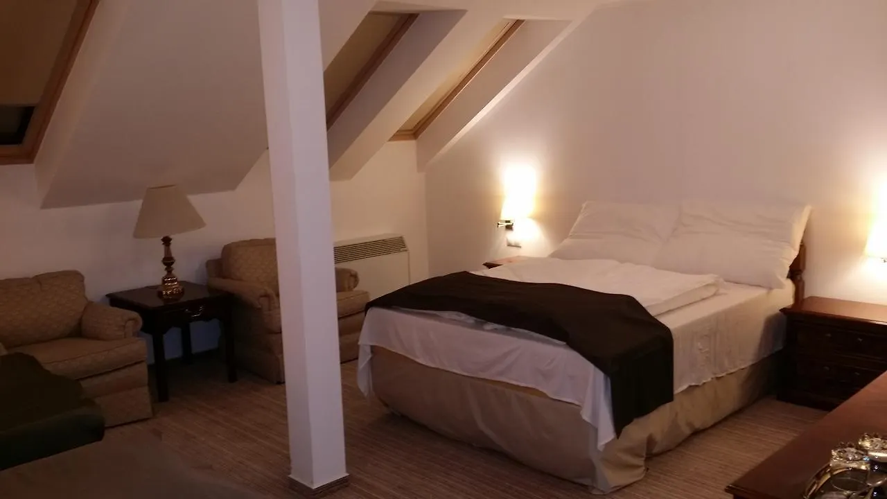 Opera Loft Rooms And Apartments Budapest Aparthotel